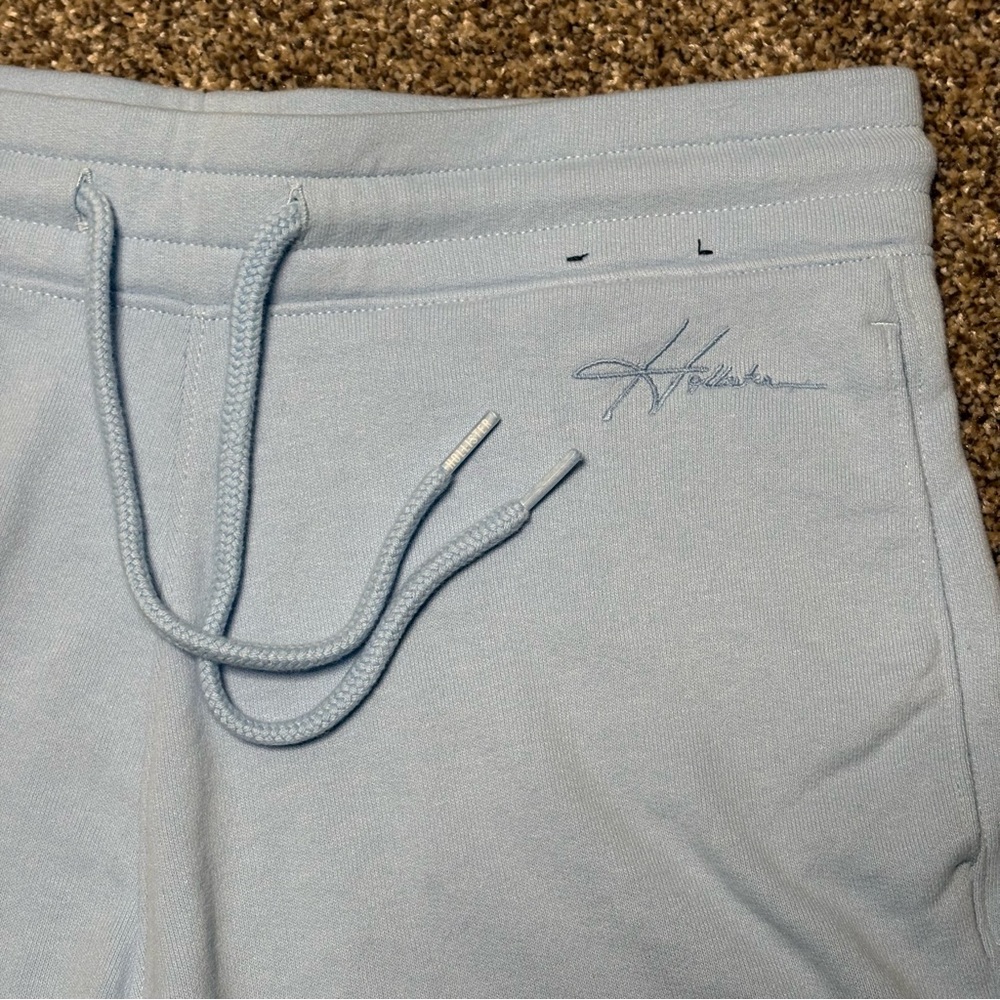 Hollister Women's Small Athletic Shorts in Light Blue - Picture 4 of 9